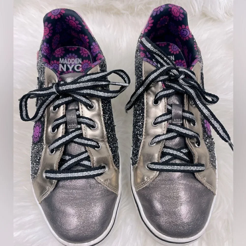 Madden NYC | Bitmoji,glitter,sneakers 6.0 black, bronze,pink.